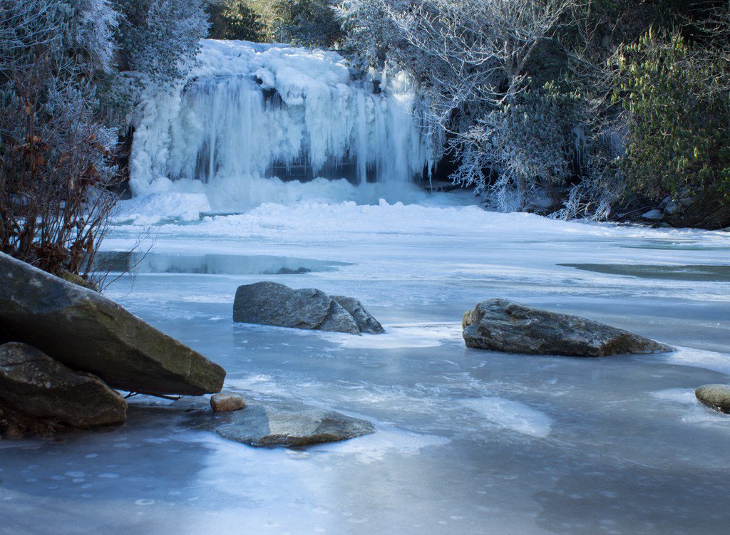 Panthertown's tweet image. Winter Welcome in Panthertown, frozen Schoolhouse Falls, and end of year thanks! panthertown.org/2015/12/23/win…