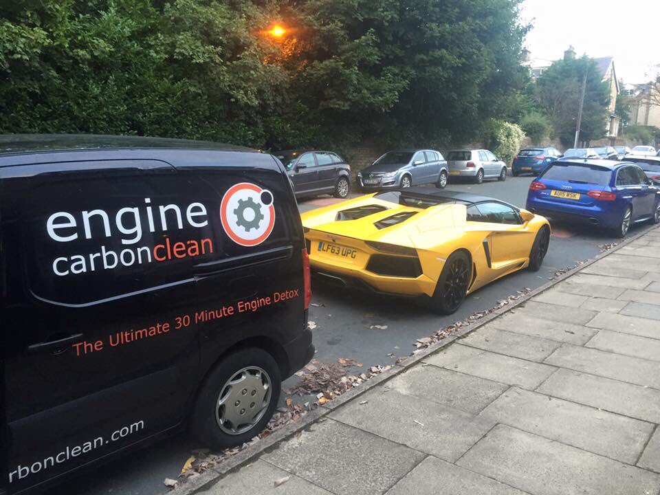 EngineCarbon's tweet image. We are now closed until the new year! We wish everyone of you a merry Christmas and a happy new year 🚙💨👌🏁