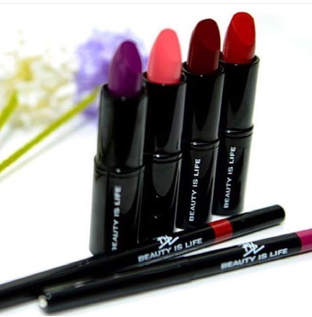 MakeMeUpGreece's tweet photo. #Christmas #lipstick #gifts #beauty #NewYear #beautyislife https://t.co/IVIMZsocmI #makeup #make_me_up https://t.co/DGGgAcFyYH
