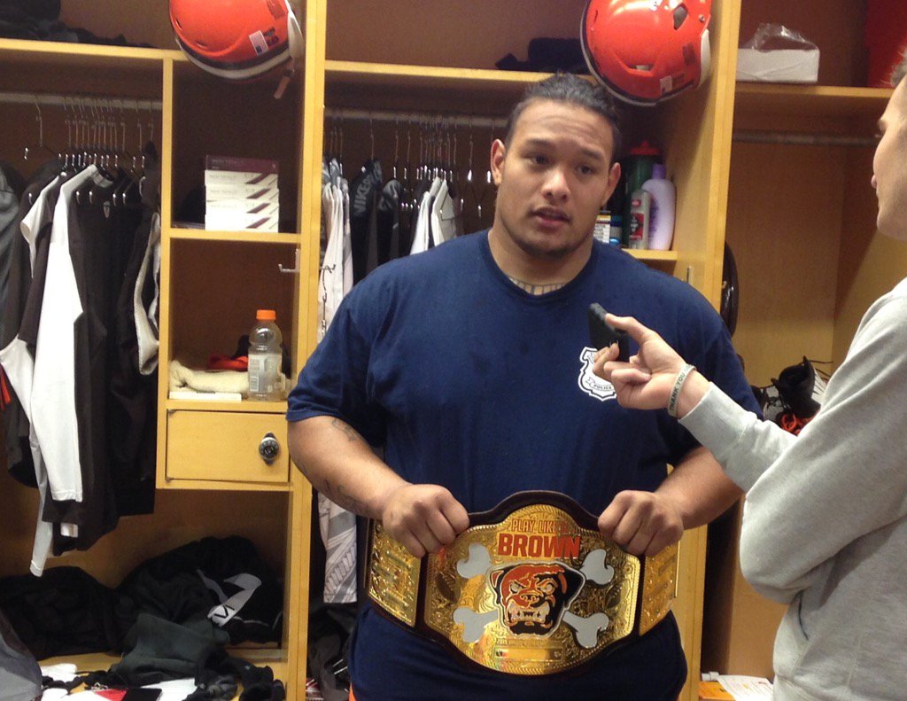 CW76b3SU0AAyf_g.jpg:large