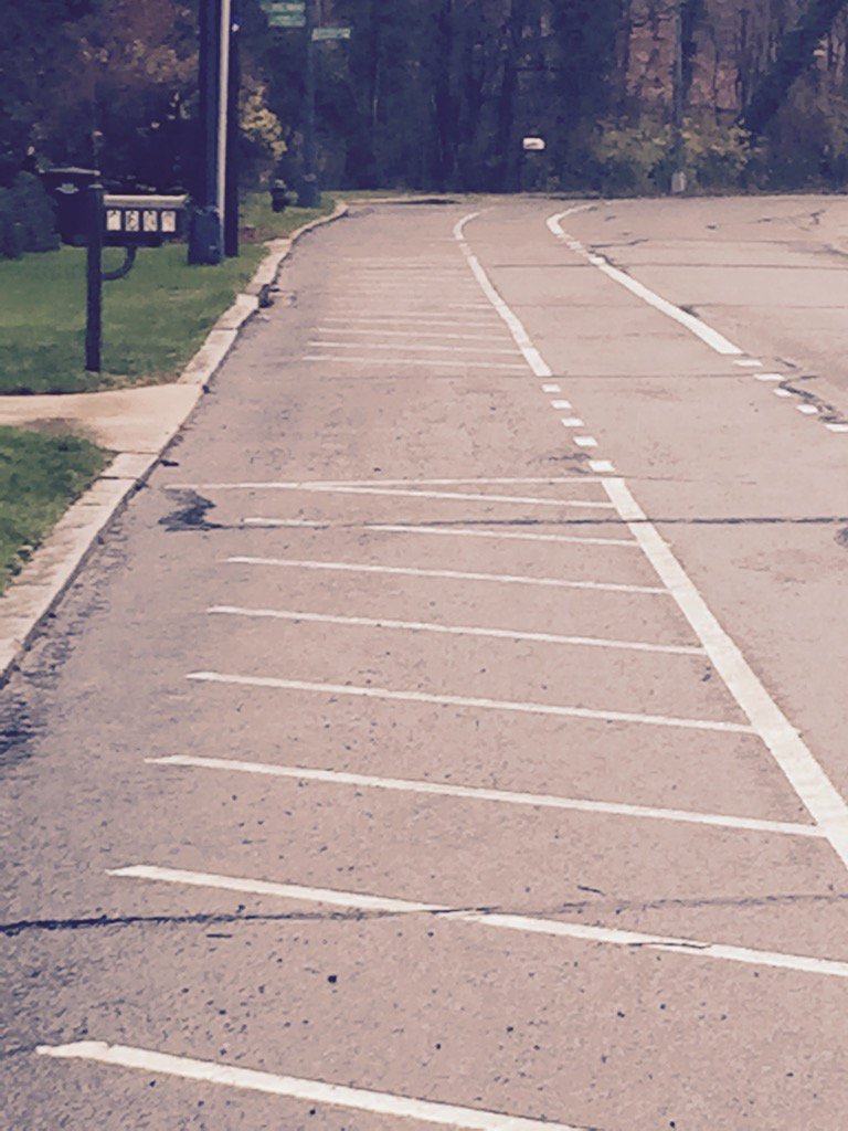 charlesboyd807's tweet photo. 2700 Block Tildon https://t.co/A3wRFiithK