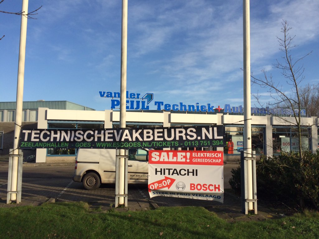 technischevakb's tweet photo. Waar in Middelburg en welk pand? Staat de banner het best https://t.co/RQwTSGzpkn