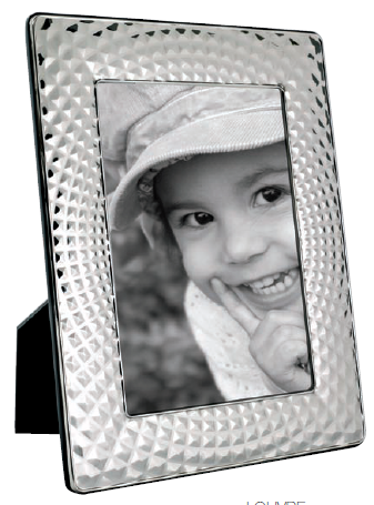 CarrsSilver's tweet photo. #giftideas selected @CarrsSilver photoframes on a buy one get one #free promo @Harrods offer includes #sterlingilver https://t.co/uSvsObmL08