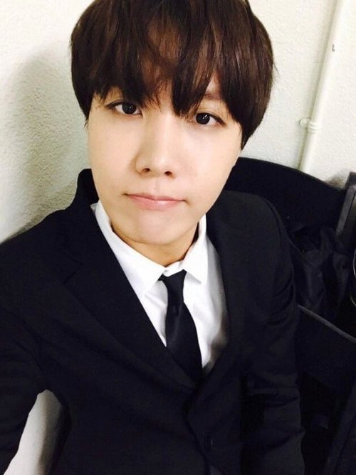 tangarol_'s tweet photo. ✨OCUPADO✨
Hoseok— BTS.
¡Bienvenido seas al mundo de tangas! 
¡Disfrute su estadía! 💕 
@Hoseok_rcet    ⭐ ✨⭐️✨ https://t.co/QCehlW9jgT