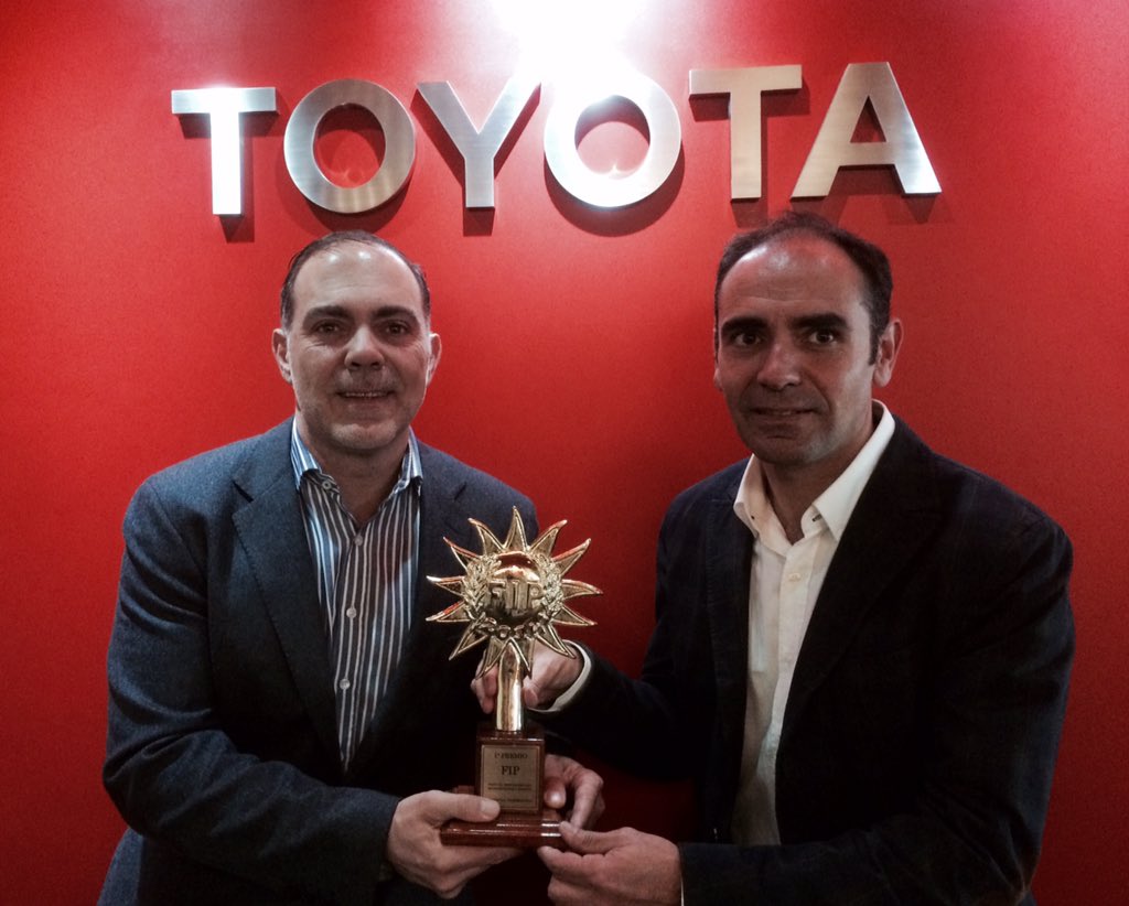 ToyotaPrensa's tweet photo. Los @FipAwards premian a @Toyota_Esp por las #24HorasHíbridas. #fip2015 https://t.co/2YOrIXaRGF