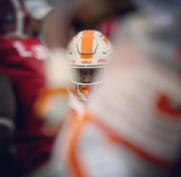 inthetrenches30's tweet photo. There's a reason @donaldppage + @Vol_Sports received the CFB photography of the year award. https://t.co/KHJniR2hQh https://t.co/Z4KkV4yy0w