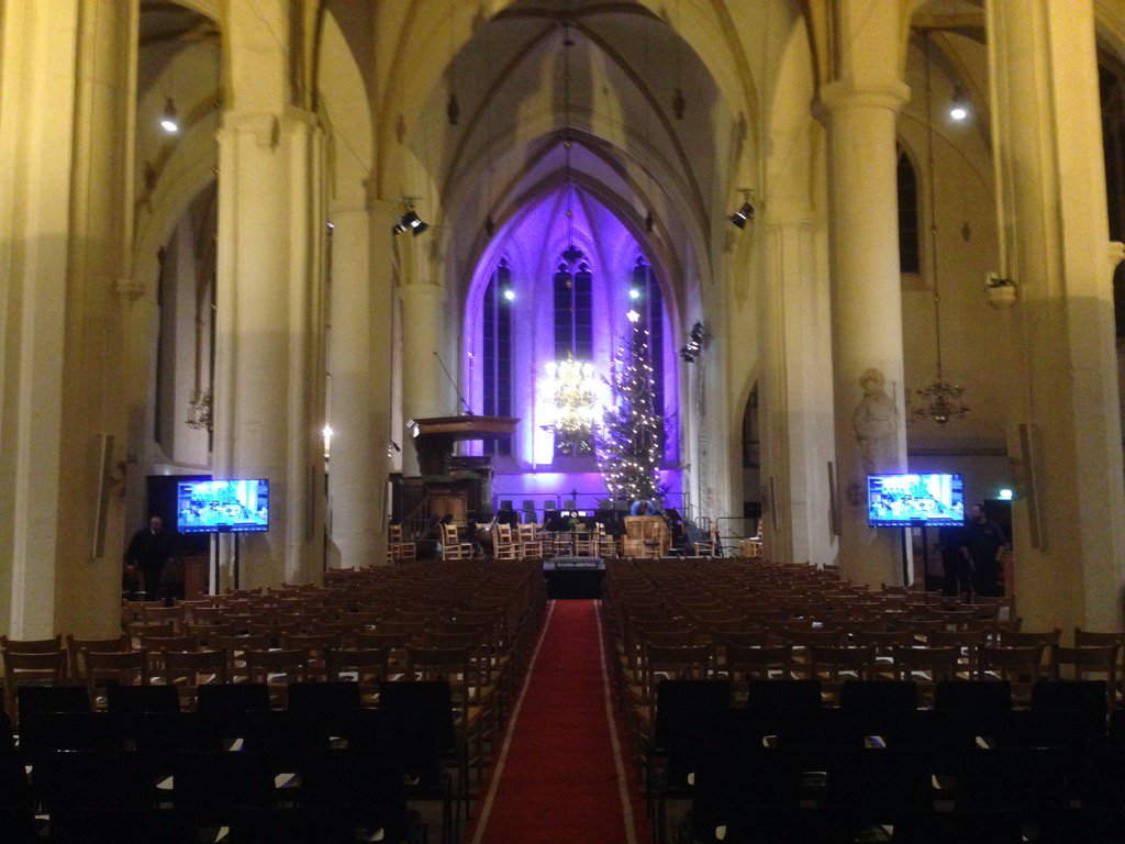 Gudulakerk tot in de puntjes ingericht voor Weihnachtsoratorium 19:30. <a href="/SvtE/">Sebastiaan van 't Erve</a> <a href="/VVVlochem/">VVVlochem</a> <a href="/Lochem3punt0/">Eigenzinnig Lochem</a> <a href="/bmylinden/">TrixvanderLinden</a>