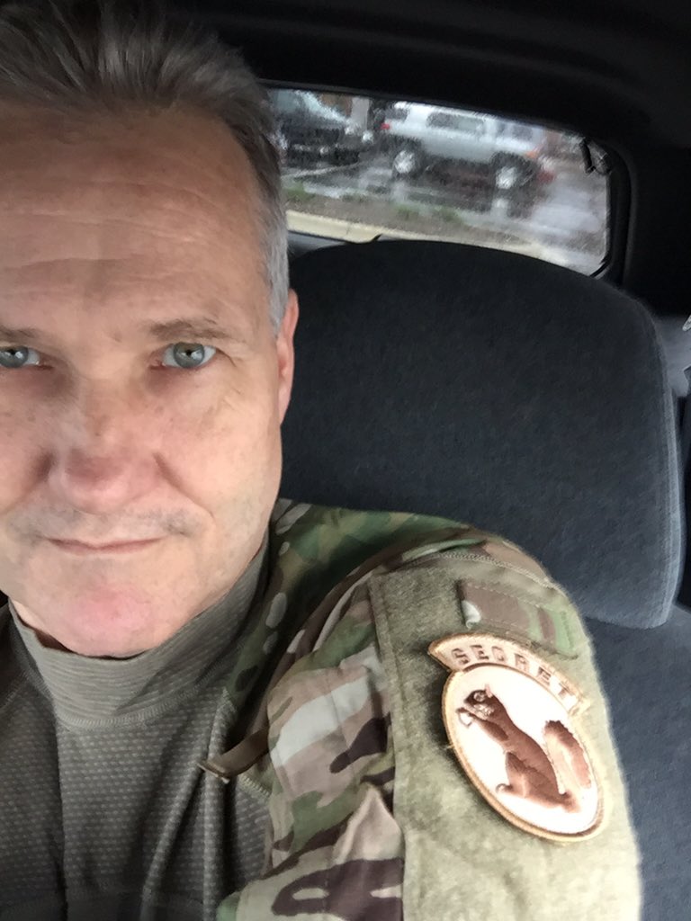 RacingReporter's tweet image. Chillin w the 82nd