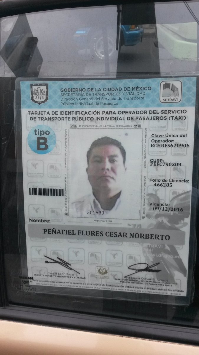 brayanpp's tweet photo. @CDMX_Semovi este taxista se estaciona donde no está permitido y amenaza si subo las fotos. https://t.co/qaD22QTowK