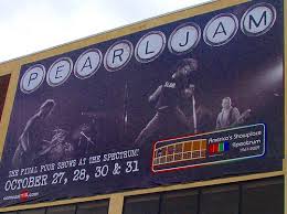 HAPPY BIRTHDAY EDDIE VEDDER! Thank you for making our last memory of the Spectrum AMAZING!  