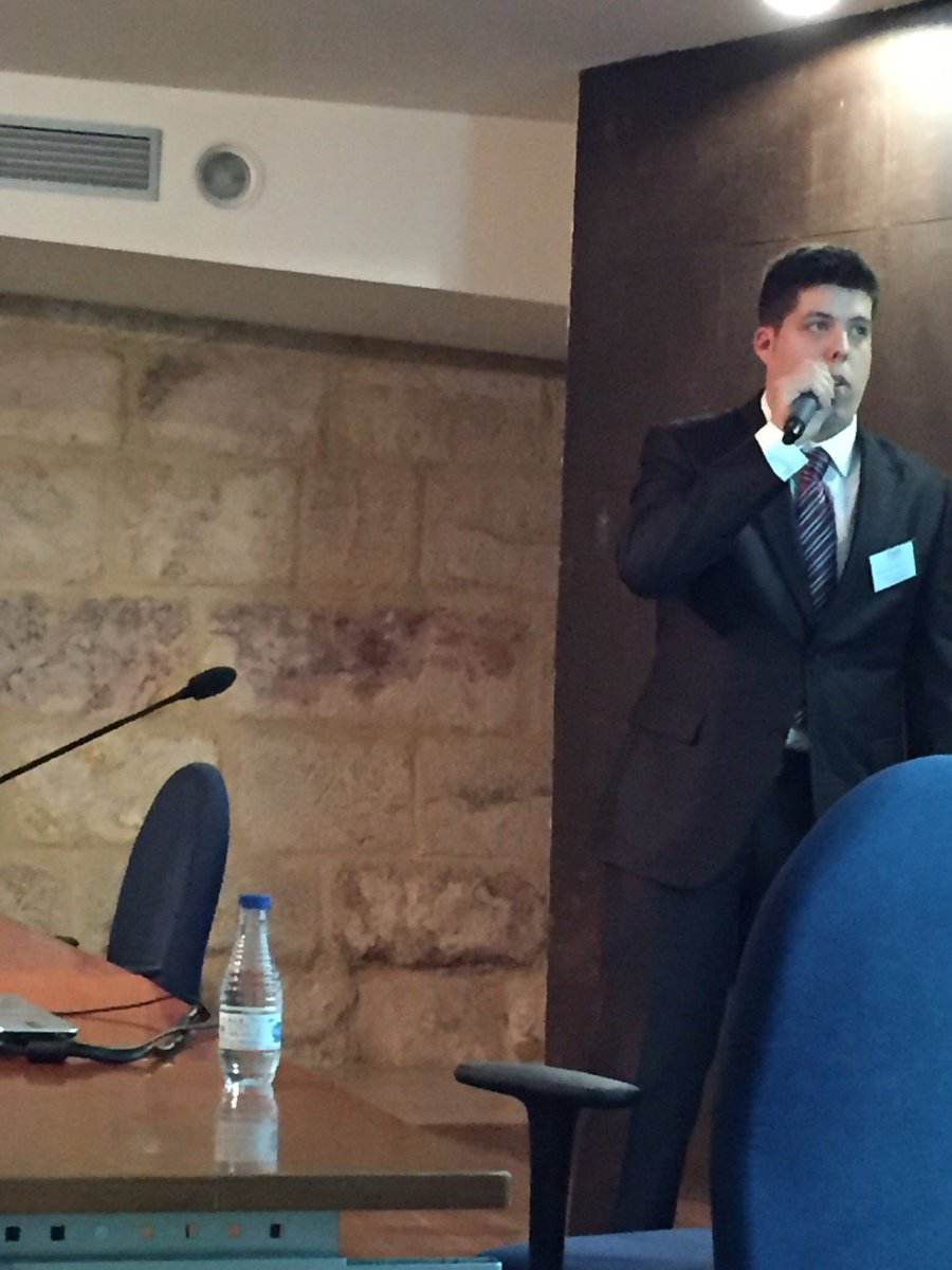 IdeasForZamora's tweet photo. Alvaro Iglesias Prieto nos enseña subproyecto universitario de coche de competición #IdeasFor15 #IdeasForZa15 https://t.co/7TmO9lsoMe