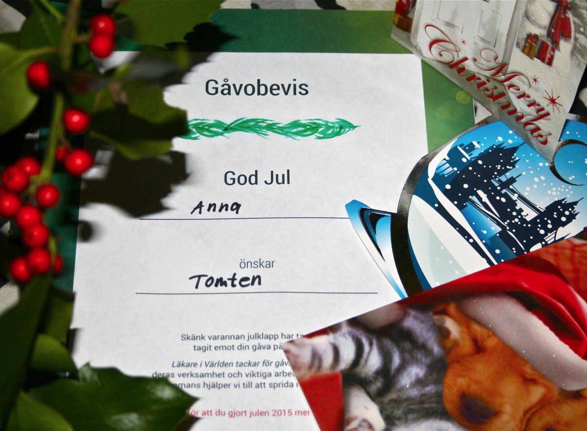 GeDinJulklapp's tweet photo. Tack för att ni följer @d__heyman @EmelieHDittmer @standupmackan Direktlänk till gåvobutiken https://t.co/3mFa7Zpwxx https://t.co/50aDHp9oxB
