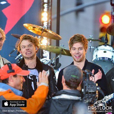FirstLook5SOS's tweet image. Because you make faces like this. #WeLoveYouAshton  getfirstlook.com/card/EKfJX0/ne…