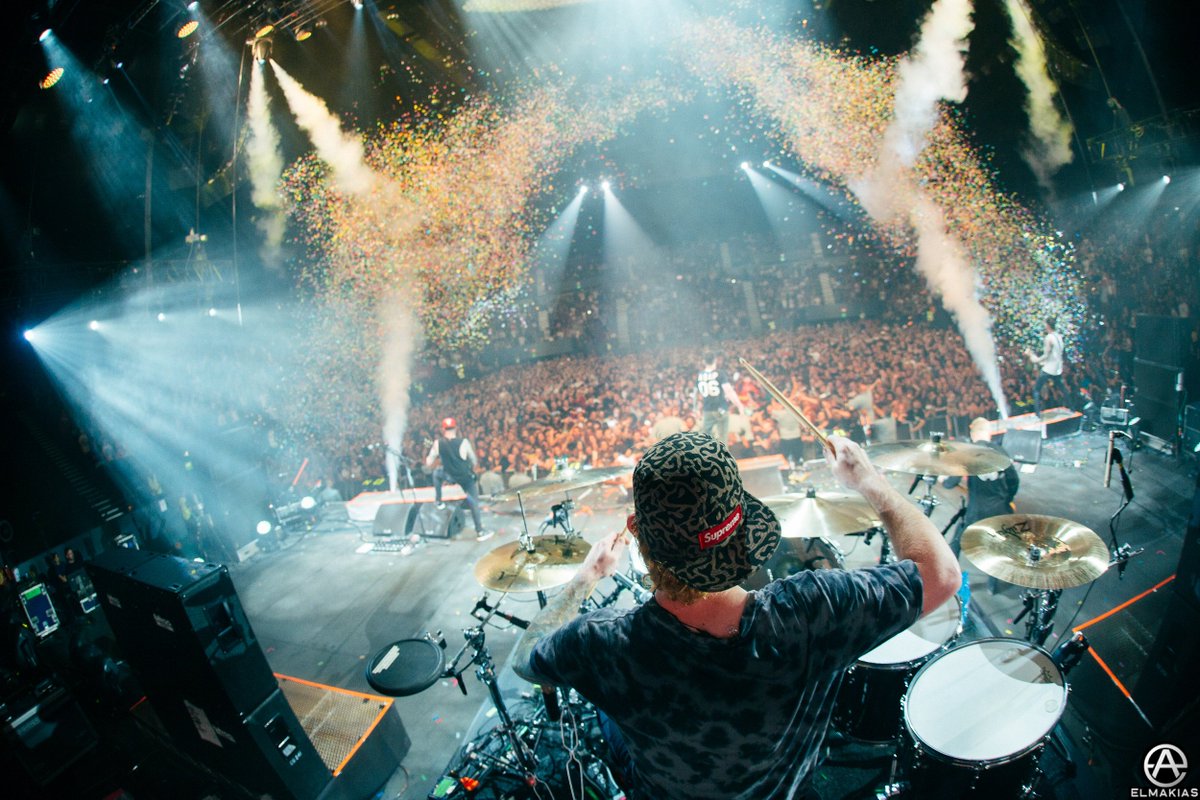 adtr's tweet image. Check fb.com/adtr for a gallery of photos from our time in Sydney on the Big Ass Tour! 📷:@elmakias