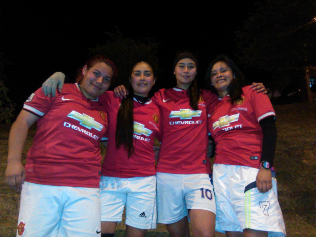 19aniis's tweet photo. Que hermosas, nos luce ese rojito @lauraYrojas @Ge_Car #Cromito https://t.co/AlYix99aCg
