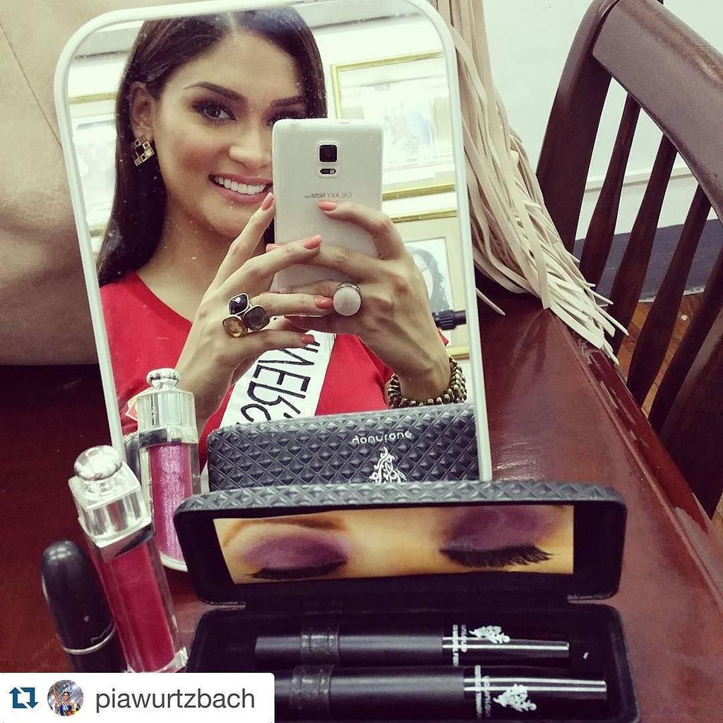 Younique_Corp's tweet photo. Younique is Miss Universe's secret weapon!😍
#Repost @piawurtzbach
・・・
Okay I know you guys… https://t.co/BfYb5RO8I6 https://t.co/7yEFOJY2uZ