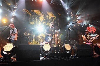 BE5SOSUpdates's tweet photo. @5SOS performing at Jingle Bell Ball! https://t.co/odbeismntJ