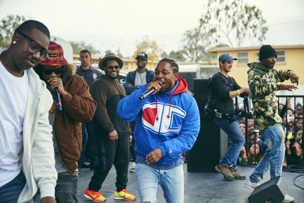 All <a href="/TopDawgEnt/">TOP DAWG ENT</a> artists reunited on stage yesterday in #Watts with #BlackHippy, #Kendrick... instagram.com/p/_pSyZCyq7A/