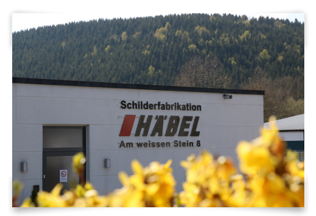 Frontplatte's tweet photo. #Schilder #Frontplatten & Co. – aus Tradition bis in die Moderne seit mehr als 60 Jahren https://t.co/305rErPmHt https://t.co/ESvKG2tFNH