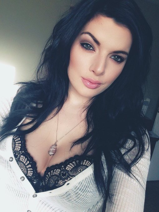 Hope everyone's having a good day xo https://t.co/rSUlByVSDo<a href="/tag/cysticacnesucks"class="tags"><span>#cysticacnesucks</span></a>