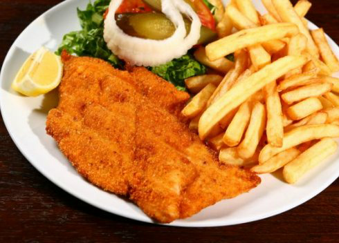 Comiendo Suprema de pollo en Resto Test 16