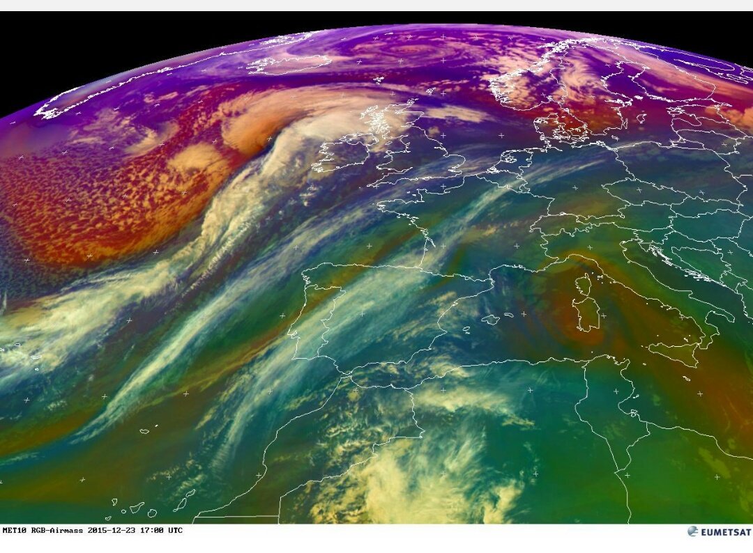BELMULLET CO.MAYO HAS RECORDED SEVERE GUSTS OF 135KM/HR
<a href="/newslineweather/">IrishWankers</a> <a href="/AAWeatherWatch/">AAWeatherWatch</a> 

donegalweatherchannel.com/2015/12/23/bel…