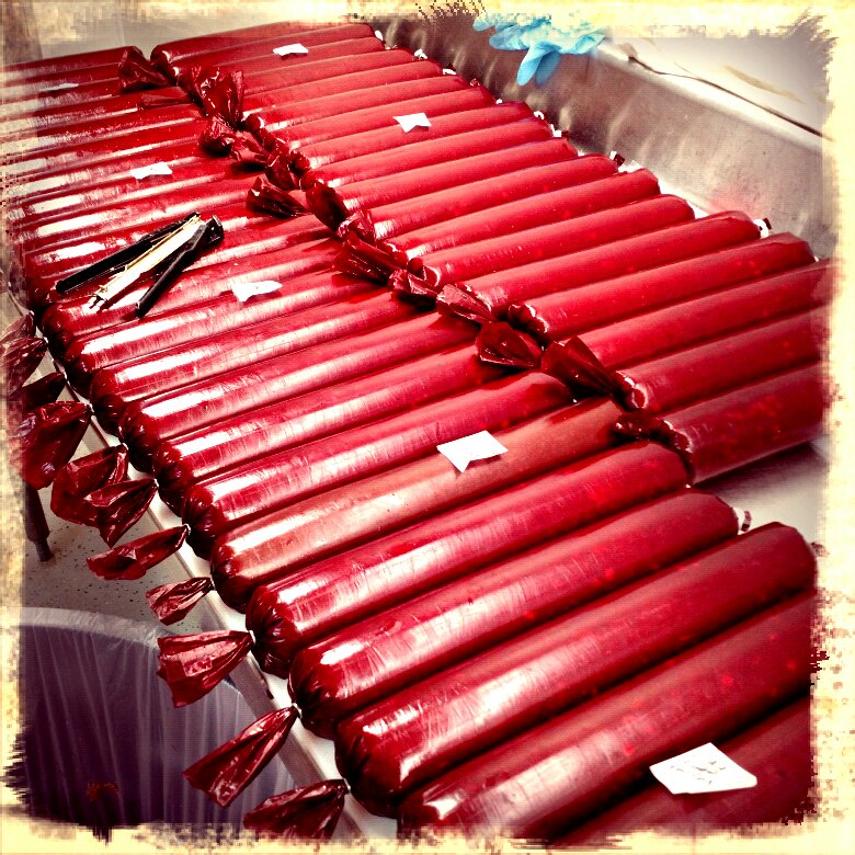 okdeerprocessor's tweet photo. Mmmm.. Jeff's been smoke'n....100 pounds of Jalapeno Cheese Summer Sausage!!!! #bringusyourkills #mudcreekprocessing https://t.co/jt9w110zvp