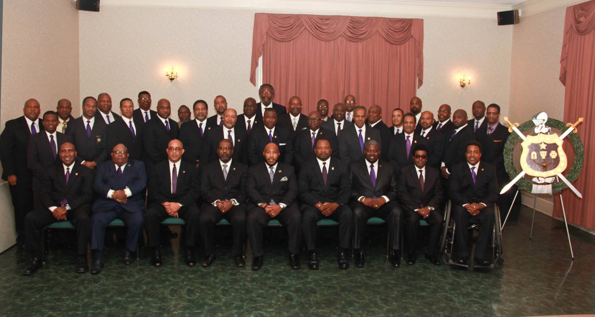 que1983's tweet image. 