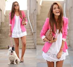 Blogdasmeninas4's tweet photo. #Moda.
vestido branco com casaco fino rosa https://t.co/x3lNVSXL6o