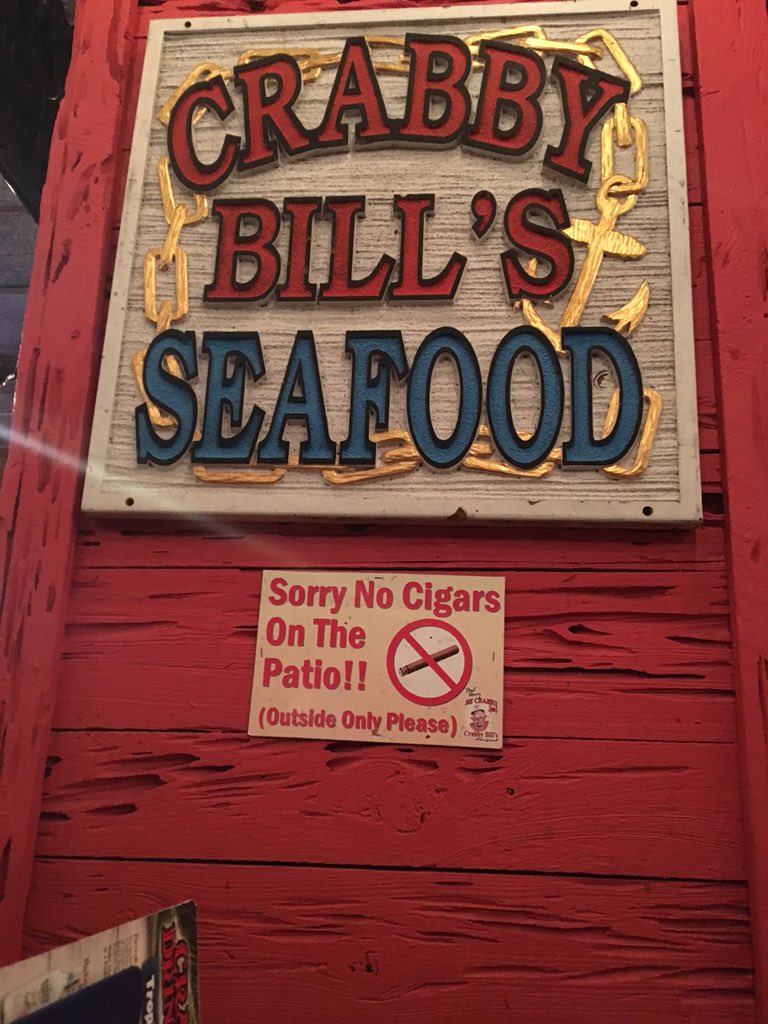 fasurvivalguide's tweet photo. Shout out to @CrabbyBills for having a no smoking patio. Great for those with asthma!!! https://t.co/qFU8d1EkAn
