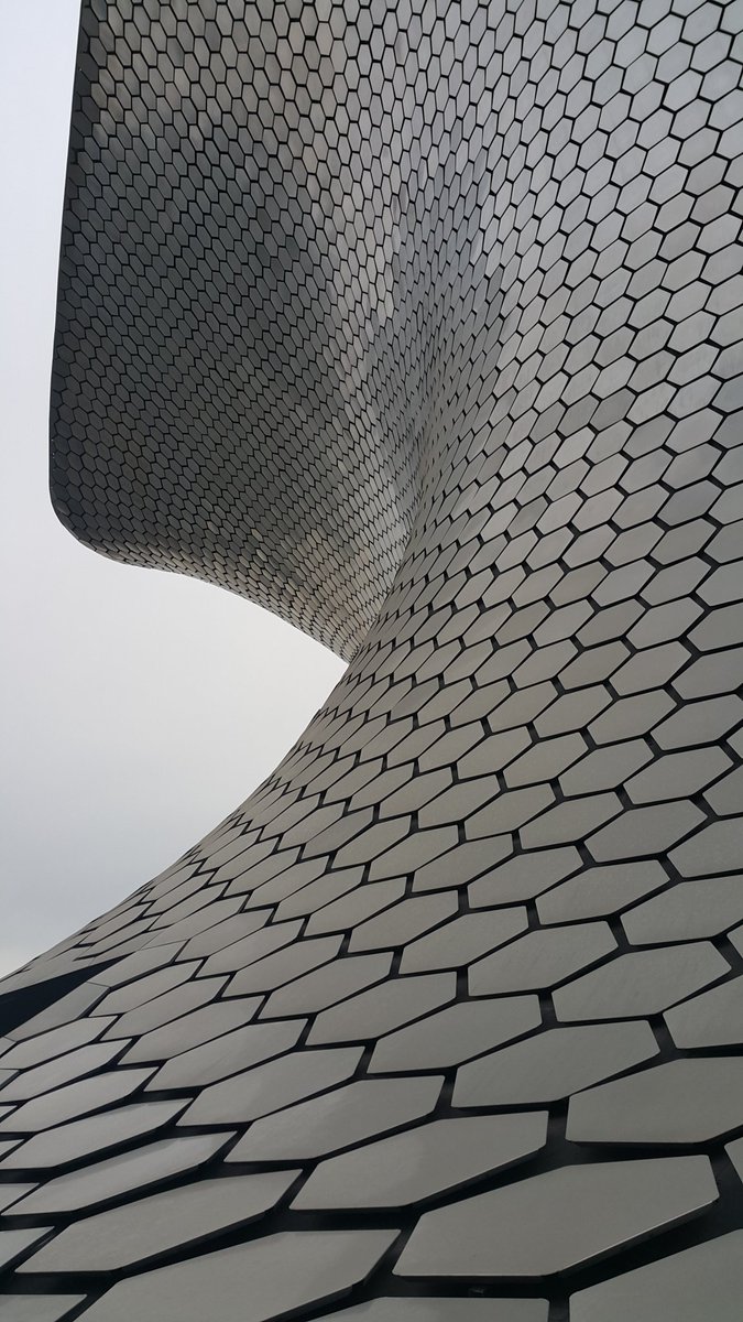 A_mirandam's tweet photo. De #día o de #noche #NoEsNavidadSino vienen a @ElMuseoSoumaya 
#LosEsperamos 
#365DíasDeArte 
#EntradaGratuita https://t.co/KUwGP2chia