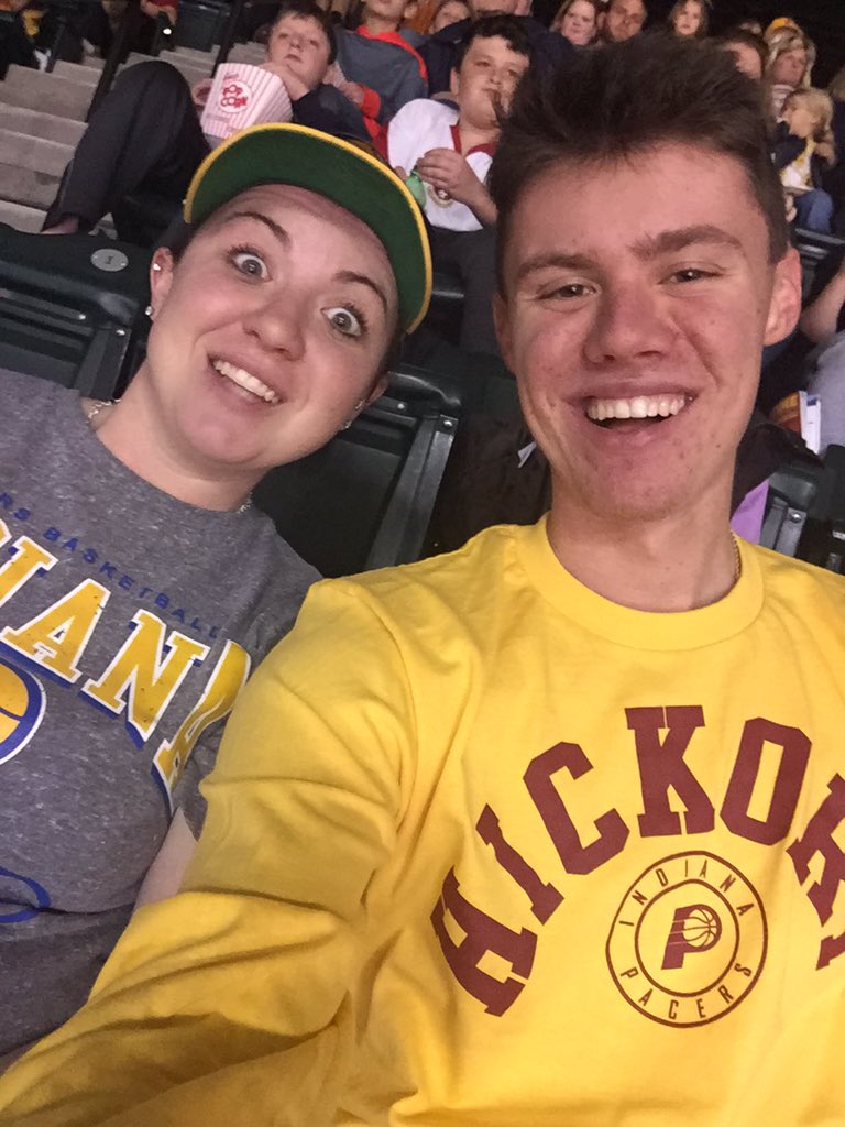bradj0518's tweet photo. #hickorygamenight https://t.co/XpaCMfSWiq