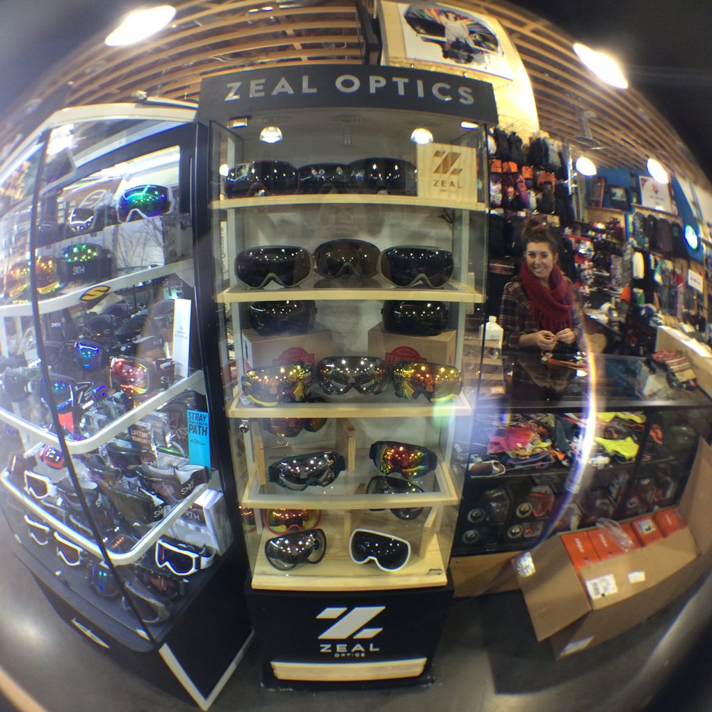powderandsunlv's tweet photo. Now available @ZealOptics snowboarding goggles! Come in and grab yourself a pair. https://t.co/UFAQi4jRQ7
