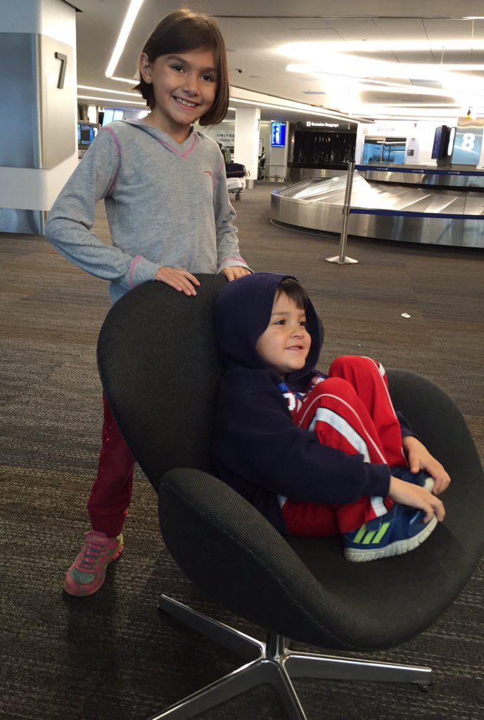 amylynn_moody's tweet image. #siblinglove #siblingfun #airport