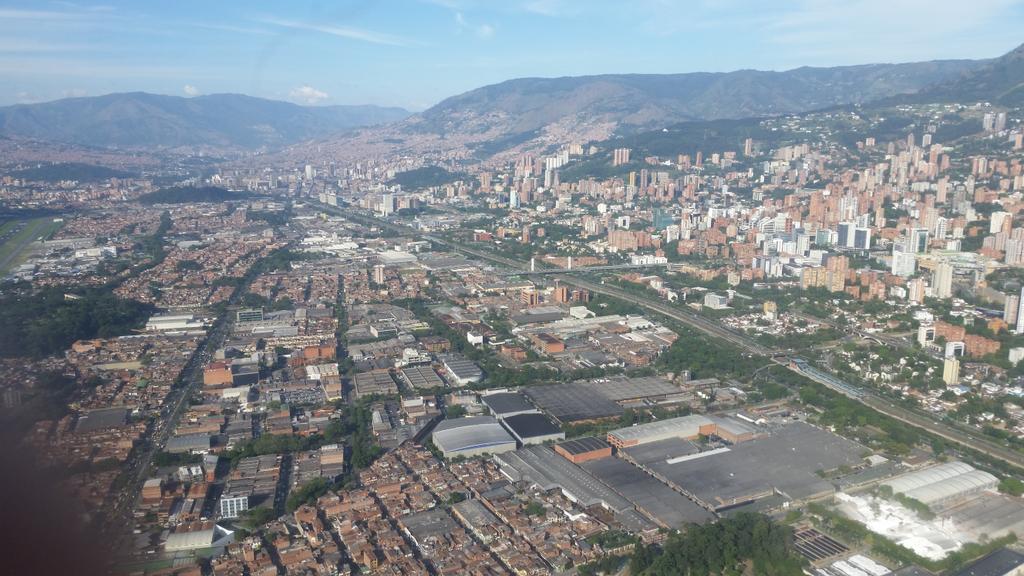 sergio_fajardo's tweet photo. Medellín https://t.co/EDvmbthtyH