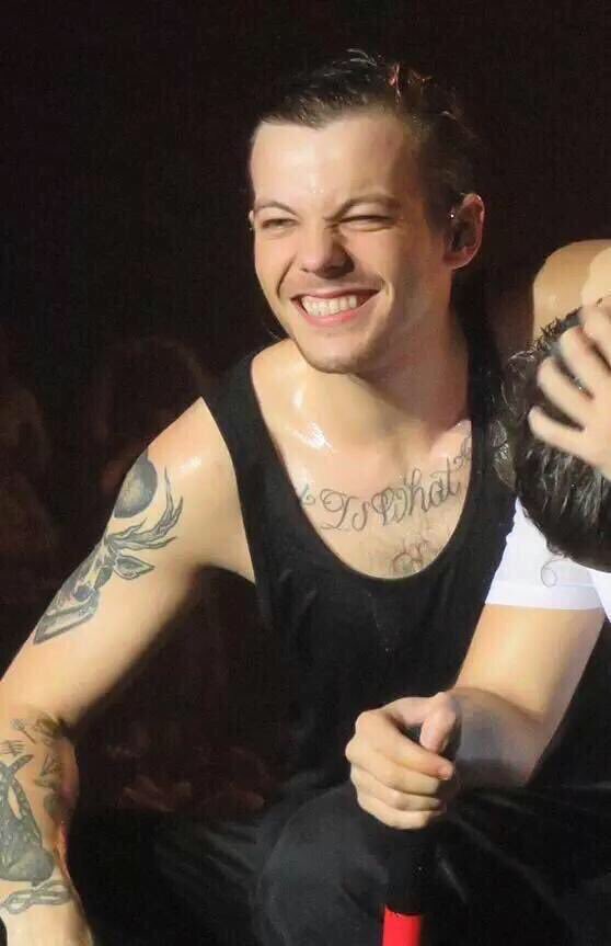 AyaayaDir's tweet photo. LOUIS Happy Birth Day🎉

いつも笑顔をありがと。

いつも幸せをありがとう。

生まれてきてくれてありがとう。

だいすき。

これからもおうえんしてる。 https://t.co/ZZEQ5yaOcs
