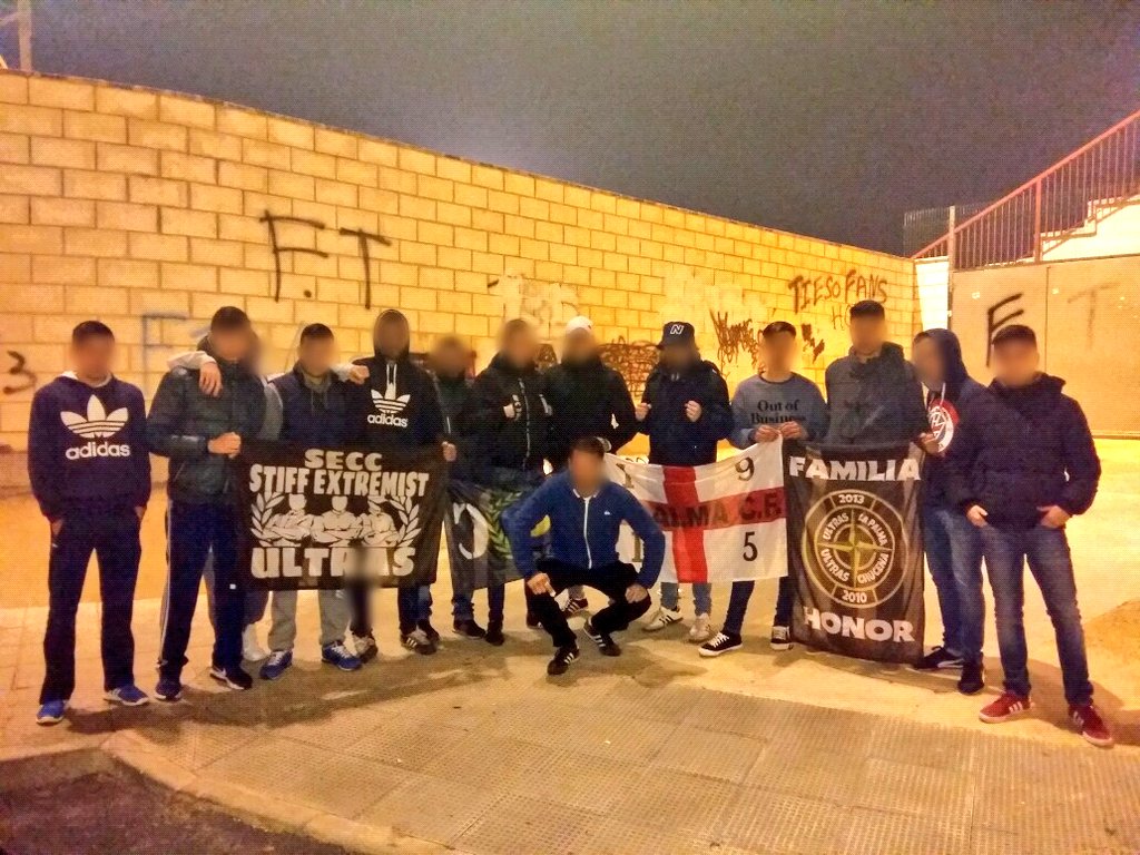 compi001's tweet photo. Miembros del grupo en el amistoso la palma cf b - almonte   
@FrenteTiesoLPCF @UltrasChucena10 https://t.co/L8AiW8ILKj