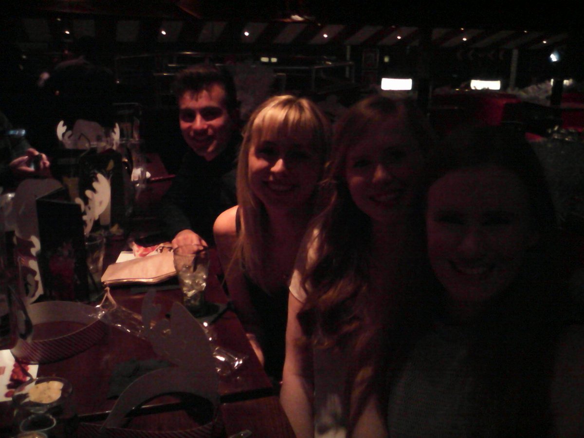 katetwynham's tweet photo. @tgifridaysuk #jingleeffect https://t.co/MTfv3Y1U9I