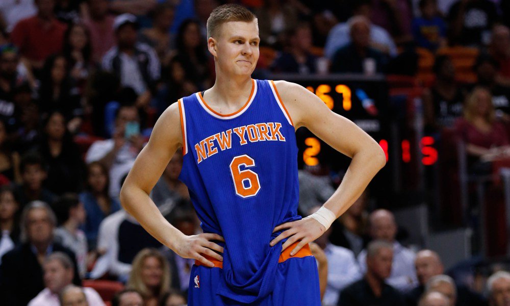 ltvsports's tweet photo. Gada uzlecošā zvaigzne
Kristaps Porziņģis

#GadaBalva 
#NBAVote 
#KristapsPorzingis
LTV1 https://t.co/z1sGVIGYXi