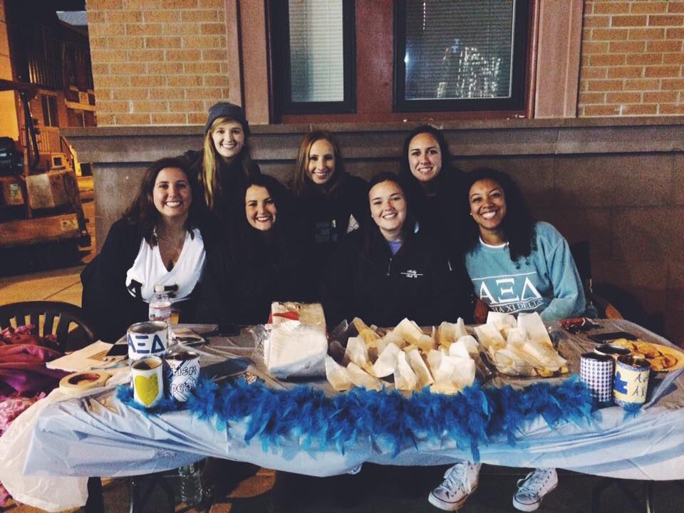 TUalphaxidelta's tweet photo. #WhyAXiDWednesday because we love giving back to an organization that gives us so much more โค๏ธ https://t.co/OqOKOnmZYW