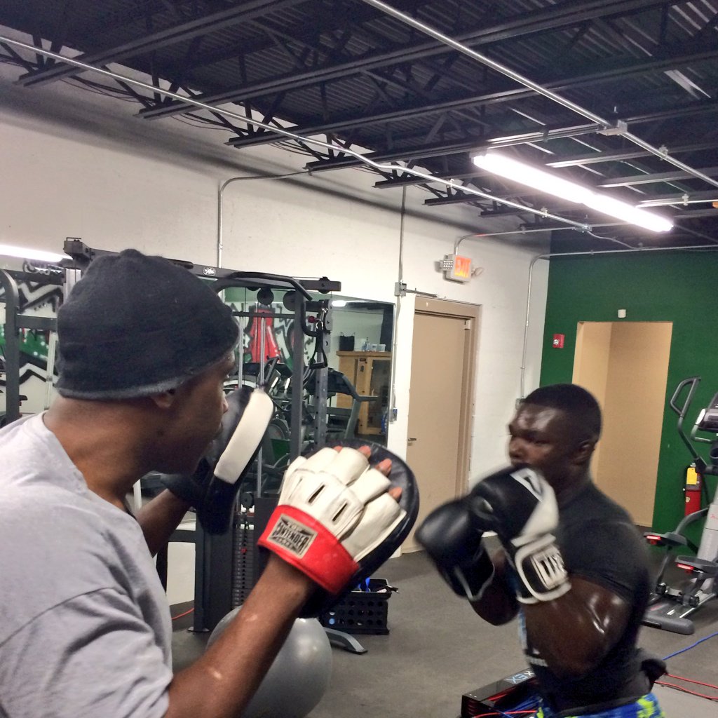 KurtTaylorRb2's tweet photo. Thanks Coach @tema313159 for the excellent training today at the Dungeon Boxing Gym &amp; Training  facility#NoDaysOff. https://t.co/PnJGNXZpKl