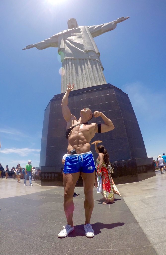 fabio_agostini's tweet photo. DISFRUTANDO POR BRASIL 🇧🇷 https://t.co/KHmiJllGD6