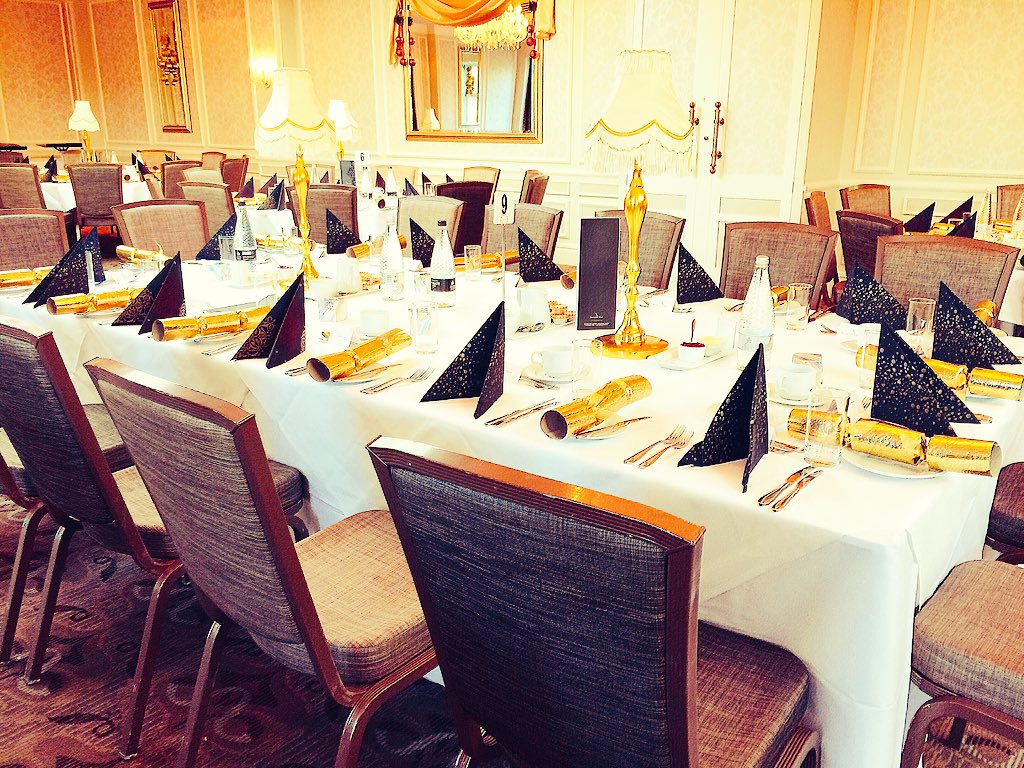 loveapolloarts's tweet image. Pre @RockliffeHall hall Lunch With Santa today. #SundayLunchWithSanta #Christmas #ApolloArts #LoveApolloArts 🎉🎁🎅🏼😃🍴