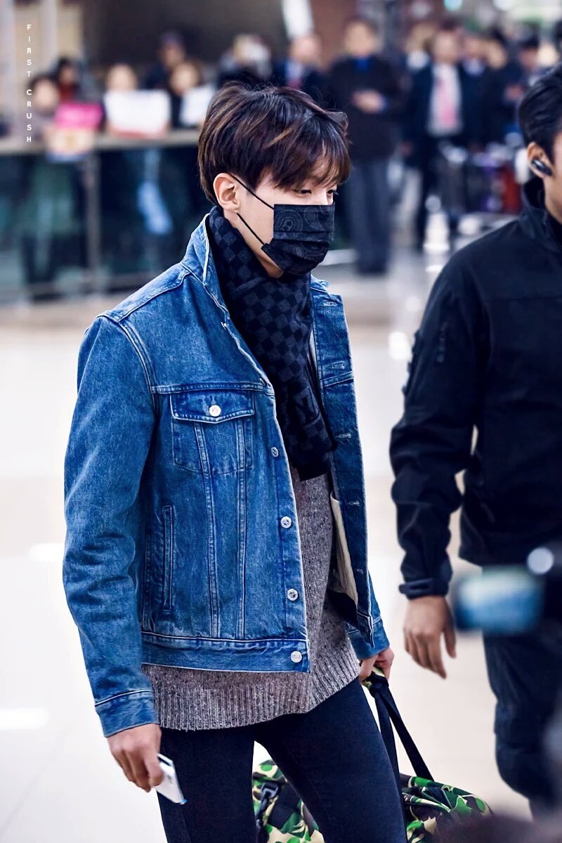 SUNNY JHOPE on Twitter: "[♡] [HQ] 151210 Gimpo Airport #제이홉 #JHOPE | Cr