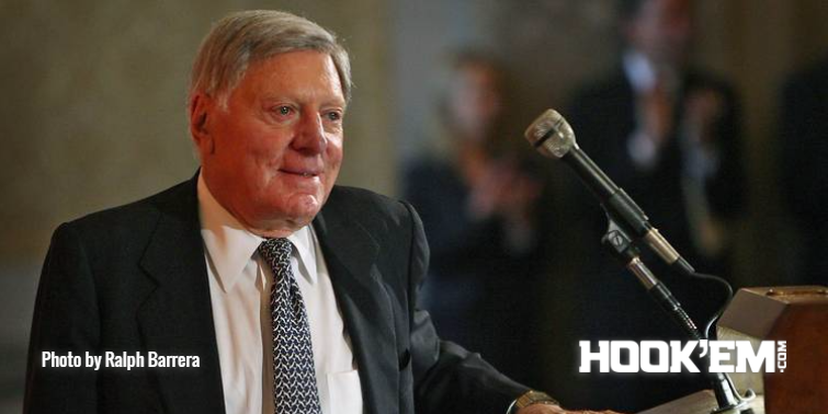 bevobeat's tweet photo. Mack Brown, Vince Young, Charlie Strong and more release statements on death of Joe Jamail https://t.co/M3lsN4u6nX https://t.co/vSCl1GUcIC