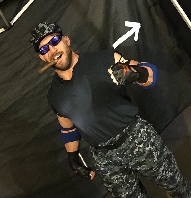 Ryan_TBBv2's tweet image. LOL #TributeToTheTroops #RybackRules #FeedMeMore