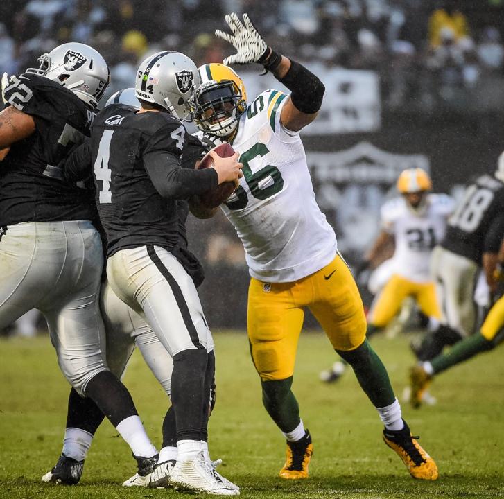 Julius Peppers now has the 10th most sacks in NFL history with 135!