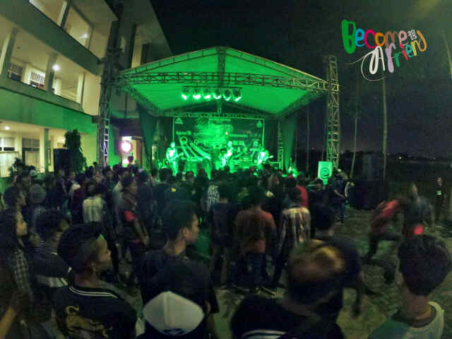 Matursuwun sanget.. salut buat yg udh mecahin kampus kita dan buat semua yg terlibat di malam 23 Desember 2015 ^ ^