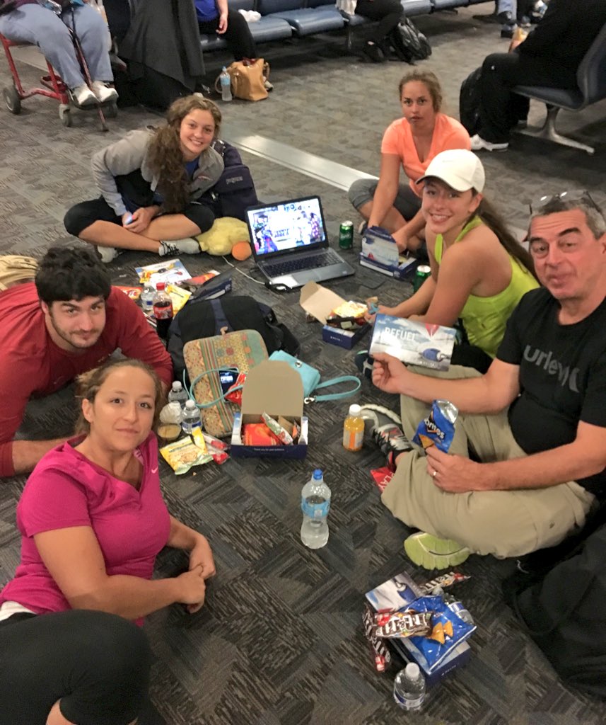 mommaschabes's tweet photo. At least @Delta gives party favors for our delayed flight. Merry Christmas Eve Eve🎅🏼✈️ #mechanicalprobs #Jamaica2015 https://t.co/Fpqj4SiTmg