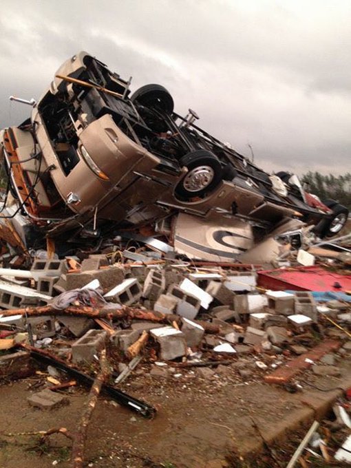 View image on Twitter